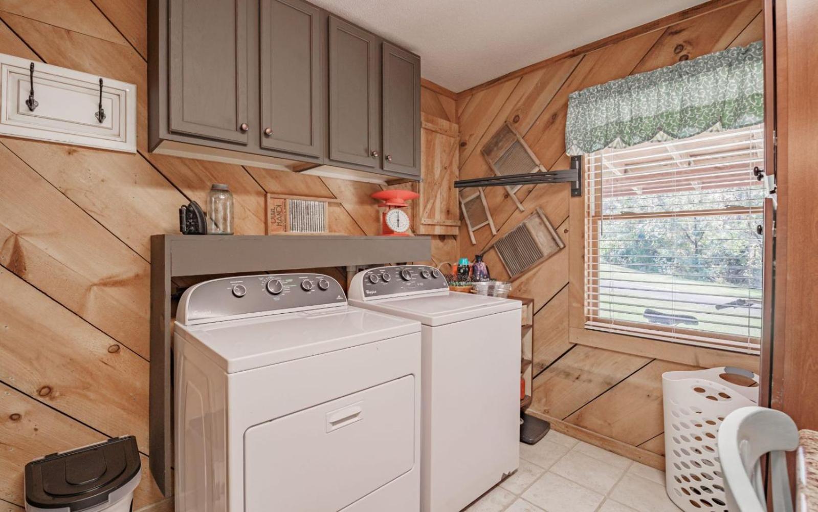 Wooded Bliss Hot Tub Single Level Cabin With No Steps Rocking Chairs And Wooded Views 鸽子谷 外观 照片