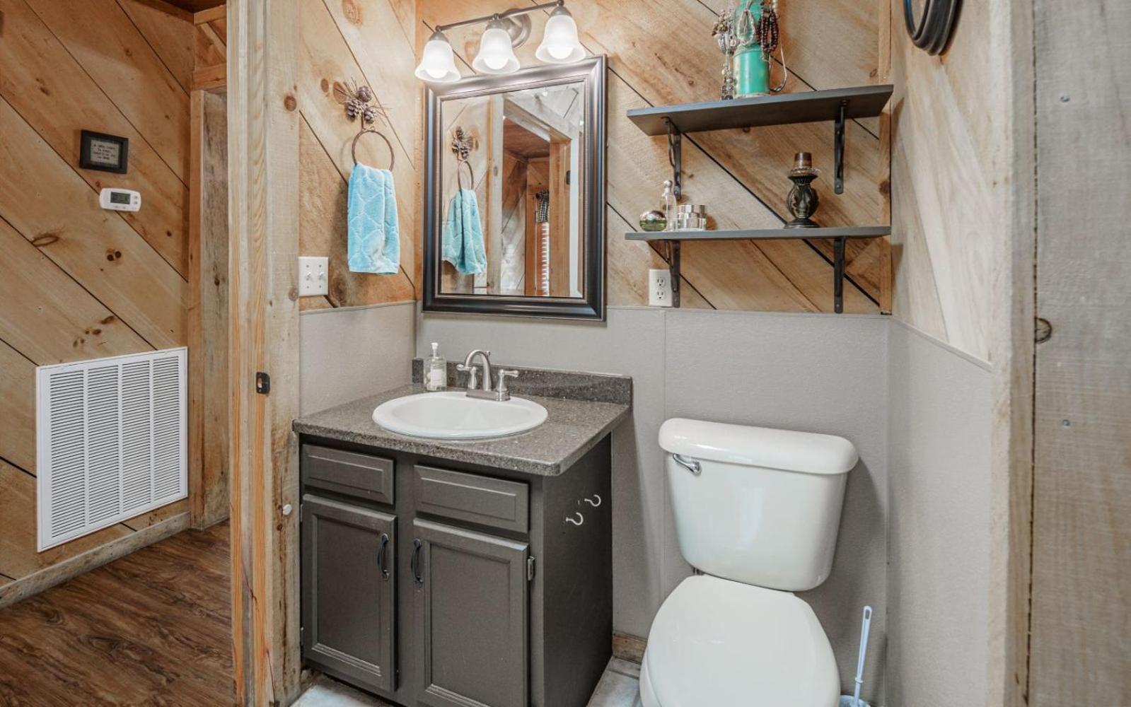 Wooded Bliss Hot Tub Single Level Cabin With No Steps Rocking Chairs And Wooded Views 鸽子谷 外观 照片
