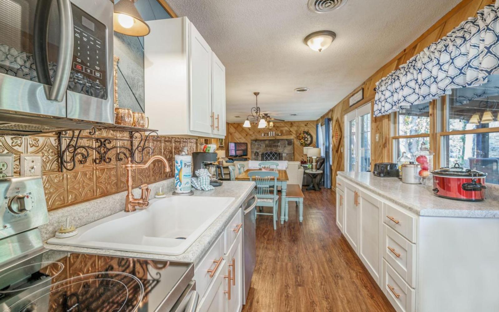 Wooded Bliss Hot Tub Single Level Cabin With No Steps Rocking Chairs And Wooded Views 鸽子谷 外观 照片